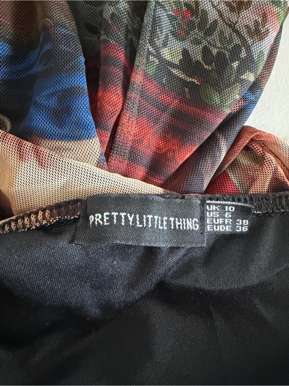 PrettyLittleThing Multi-Colored Renaissance Print Slip Dress - Picture 3 of 3